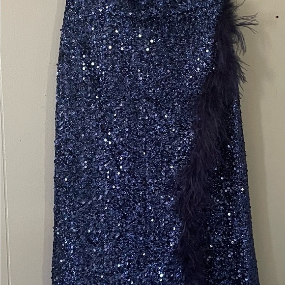 Stella Couture Prom/Formal Dress Blue Sequined Size 4 - Picture 2 of 3